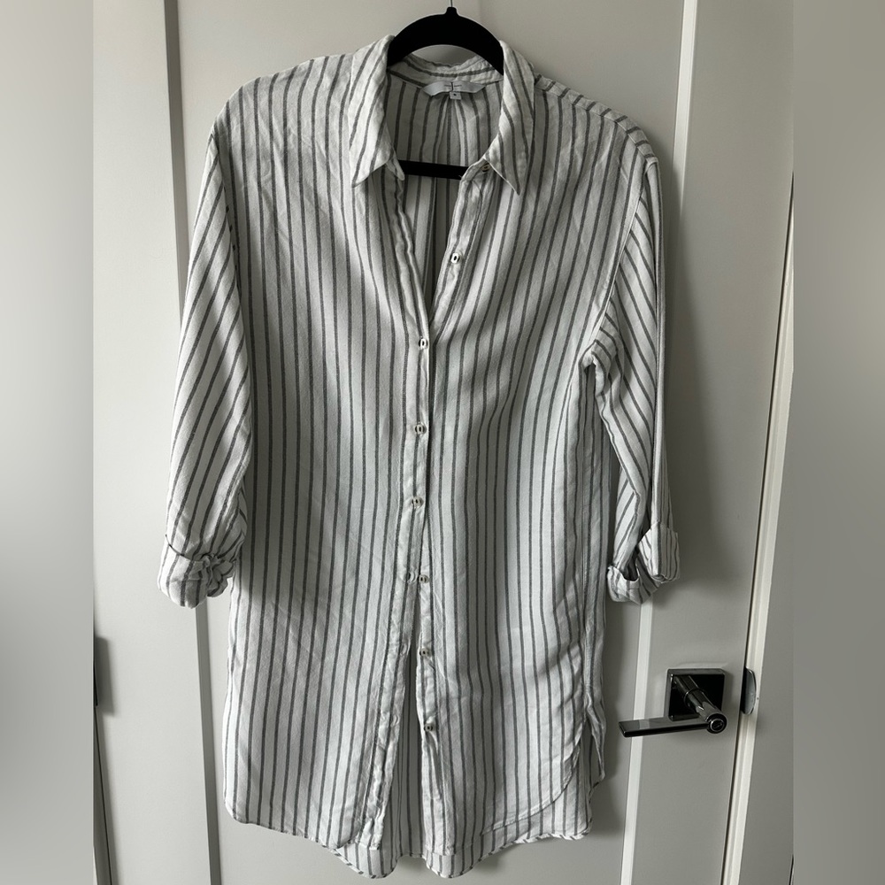 White grey stripe night shirt